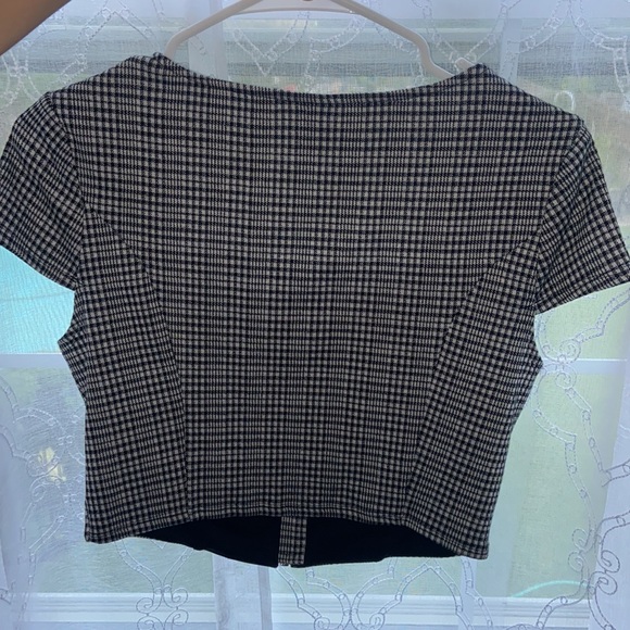 Cropped T shirt - Picture 2 of 4